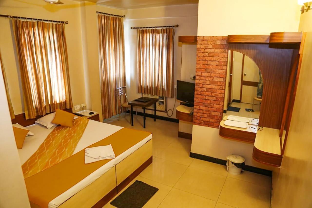 Hotel Fabhotel Shivangan Airport - Fully Vaccinated Staff